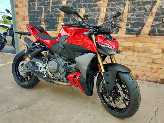 2025 DUCATI STREETFIGHTER V2 ROAD RED