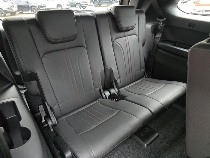 2025 Isuzu MU-X X-TERRAIN