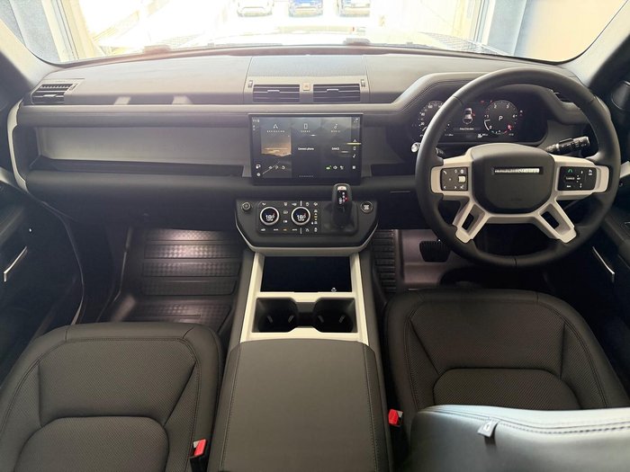 2025 Land Rover Defender 110 D250 S