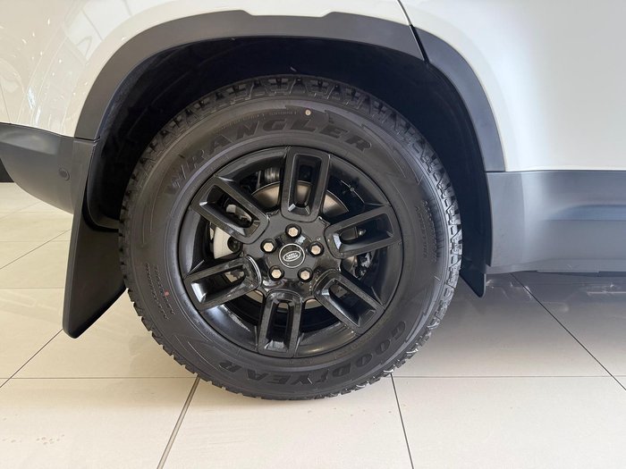 2025 Land Rover Defender 110 D250 S