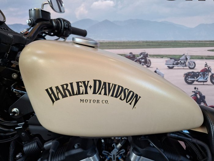 HARLEY-DAVIDSON 2015 HARLEY DAVIDSON 883CC XL883N IRON 883