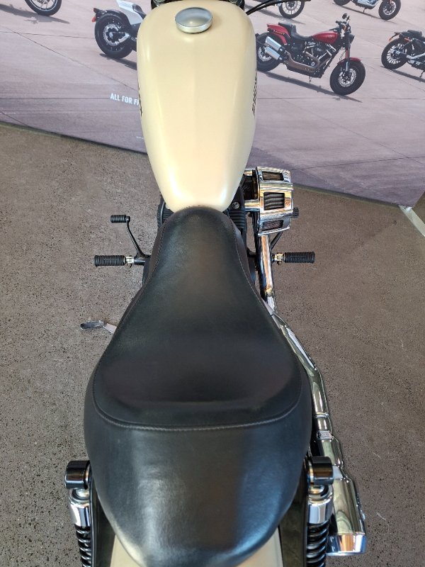 HARLEY-DAVIDSON 2015 HARLEY DAVIDSON 883CC XL883N IRON 883