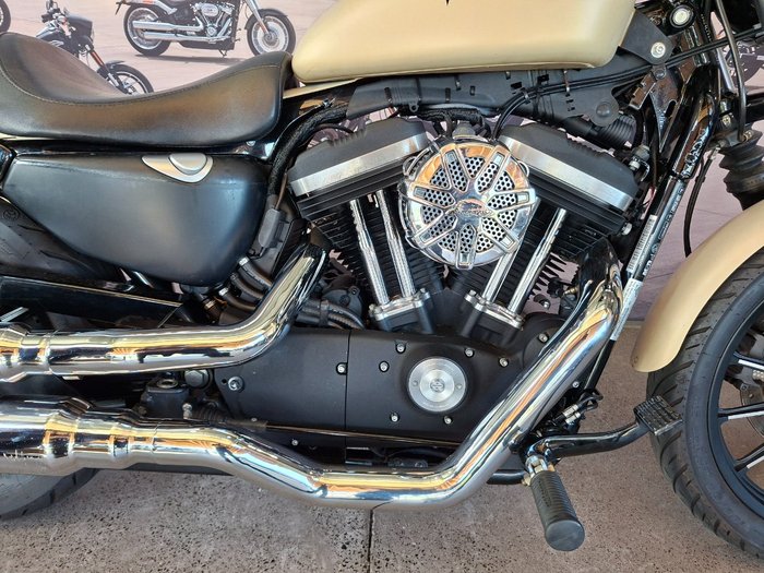 HARLEY-DAVIDSON 2015 HARLEY DAVIDSON 883CC XL883N IRON 883