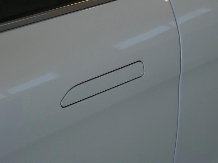 2025 Mahindra XUV700 AX7L