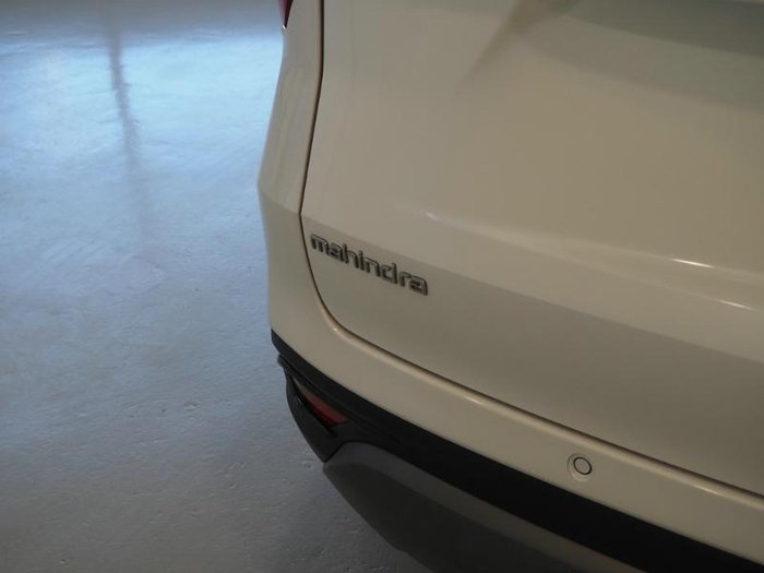 2025 Mahindra XUV700 AX7L