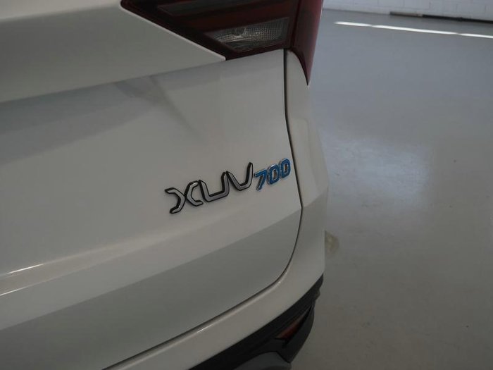 2025 Mahindra XUV700 AX7L