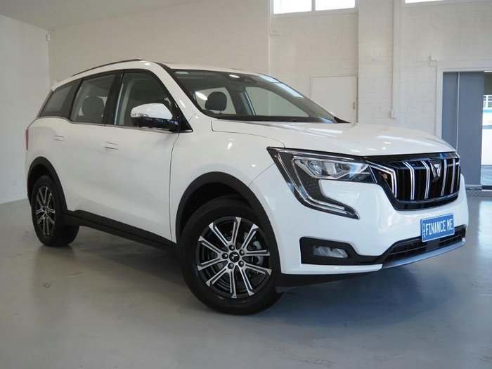 2025 Mahindra XUV700 AX7L