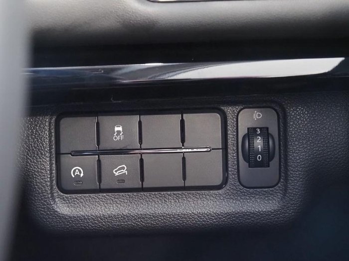 2025 Mahindra XUV700 AX7L