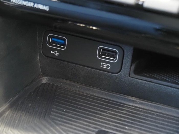 2025 Mahindra XUV700 AX7L