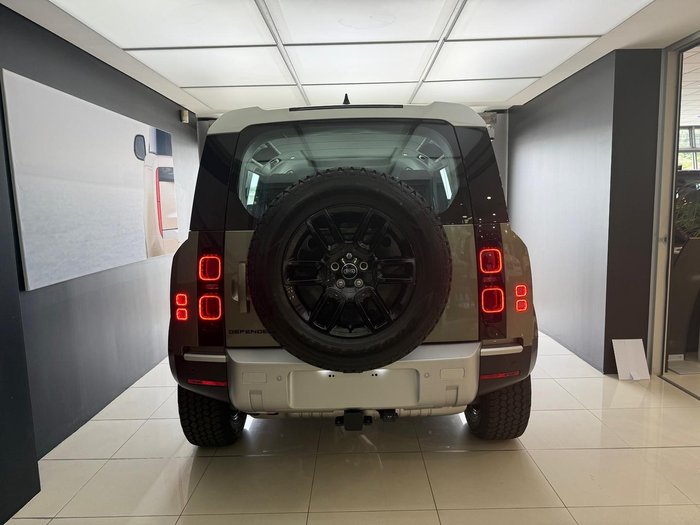 2025 Land Rover Defender 110 D250 S