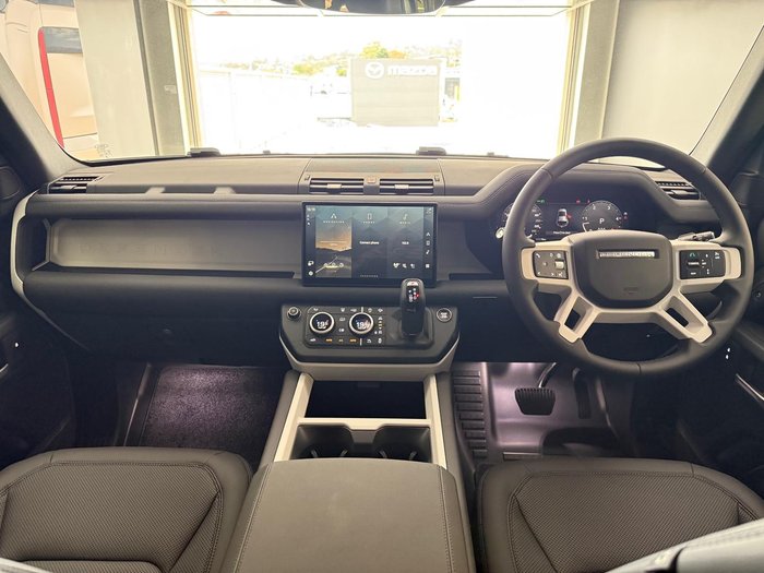 2025 Land Rover Defender 110 D250 S