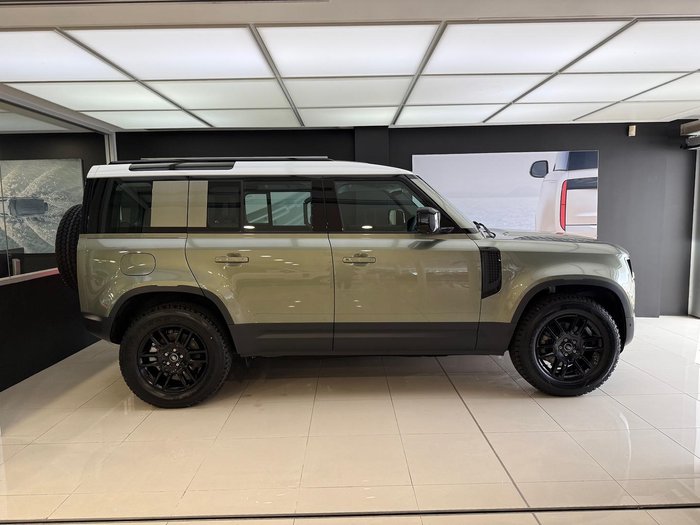 2025 Land Rover Defender 110 D250 S