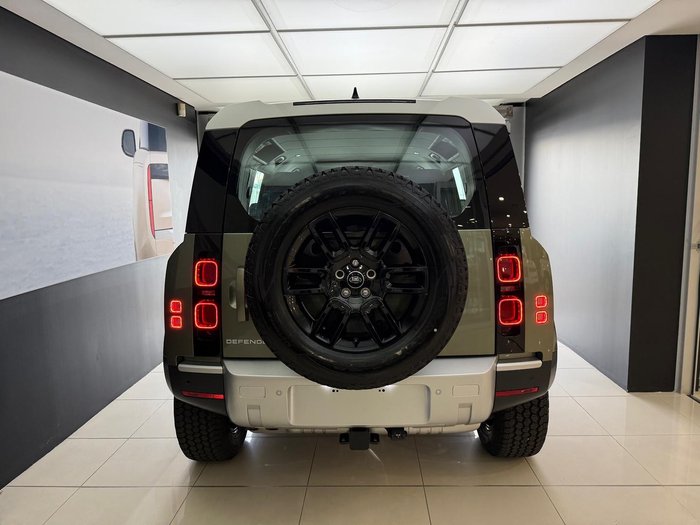 2025 Land Rover Defender 110 D250 S