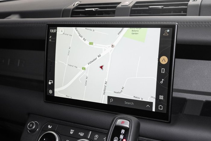 2025 Land Rover Defender 130 D350 X-Dynamic SE