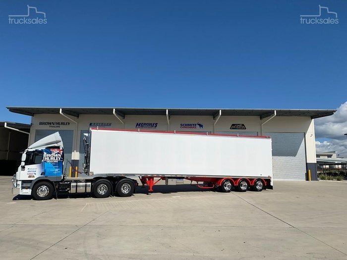 2025 Lusty Pumpa Walking Floor