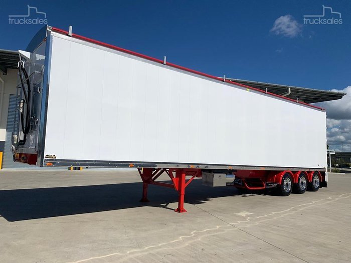 2025 Lusty Pumpa Walking Floor