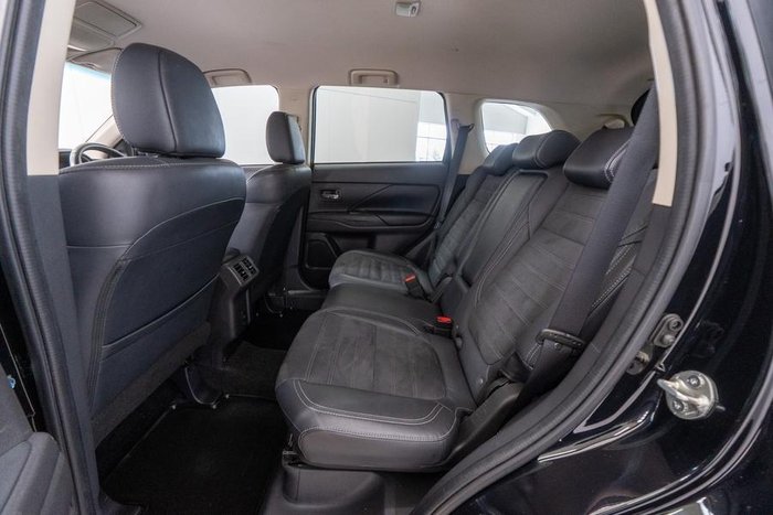 2021 Mitsubishi Outlander LS