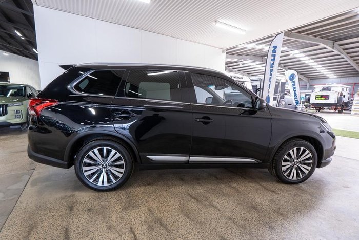 2021 Mitsubishi Outlander LS