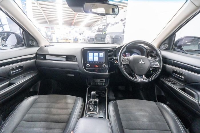 2021 Mitsubishi Outlander LS