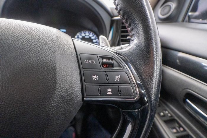 2021 Mitsubishi Outlander LS