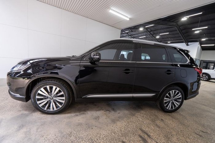 2021 Mitsubishi Outlander LS