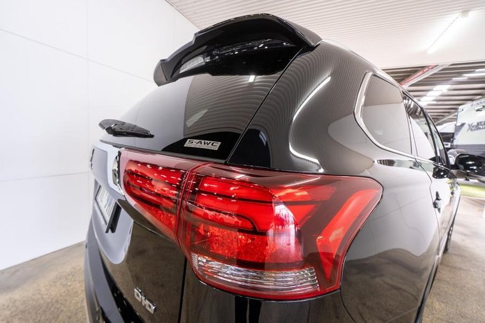 2021 Mitsubishi Outlander LS