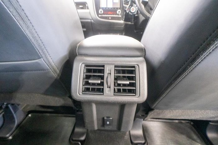 2021 Mitsubishi Outlander LS