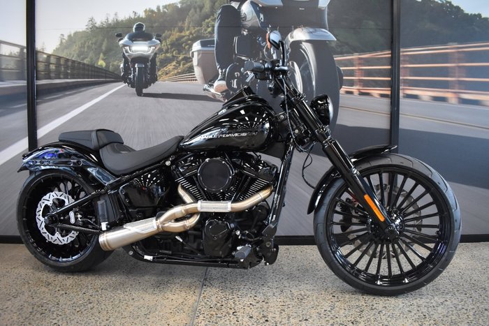 2025 Harley-davidson FXBR BREAKOUT (117) VIVID BLACK