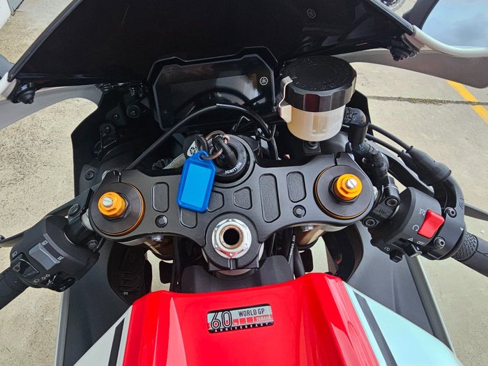 2022 Yamaha YZF-R7LA White