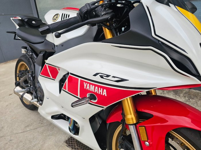 2022 Yamaha YZF-R7LA White