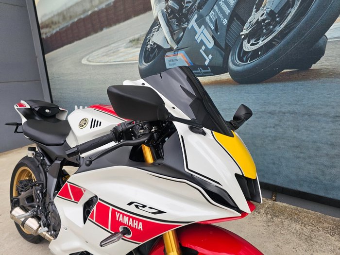 2022 Yamaha YZF-R7LA White