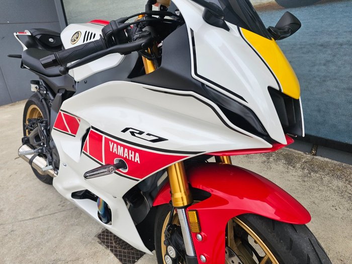 2022 Yamaha YZF-R7LA White
