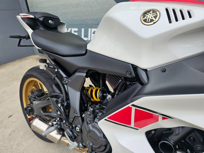 2022 Yamaha YZF-R7LA White