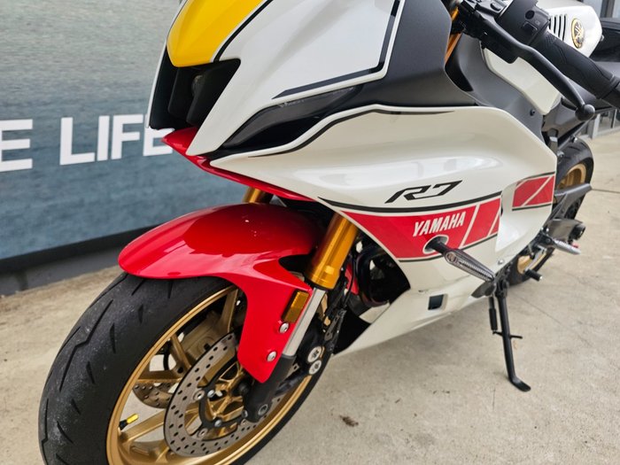 2022 Yamaha YZF-R7LA White