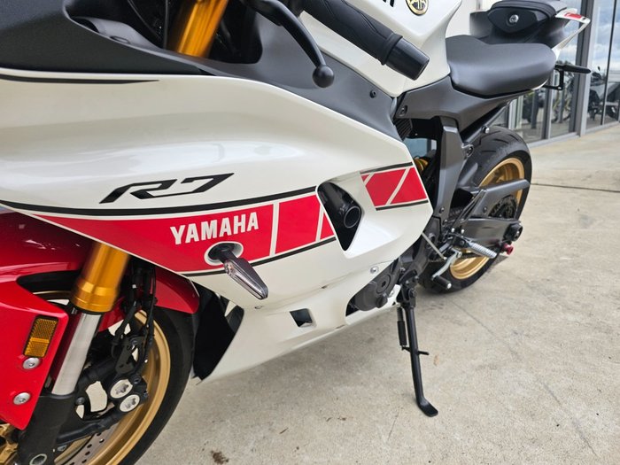 2022 Yamaha YZF-R7LA White