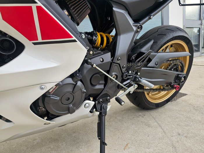 2022 Yamaha YZF-R7LA White