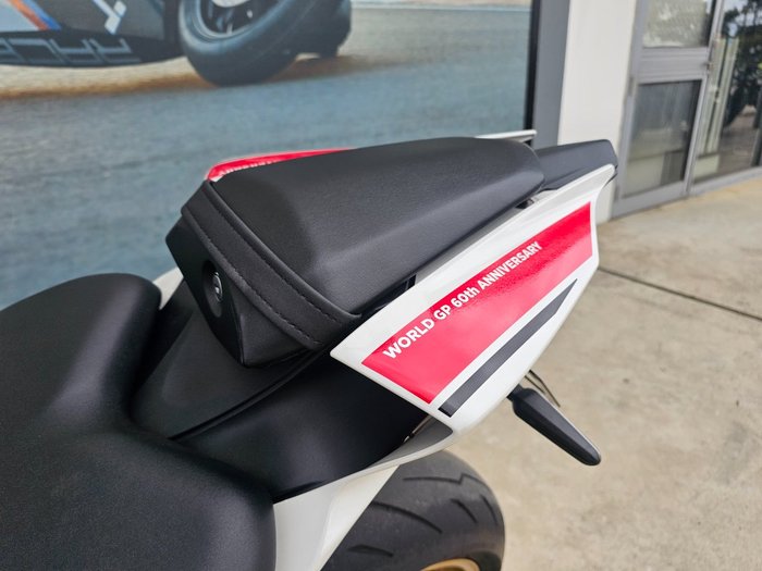 2022 Yamaha YZF-R7LA White