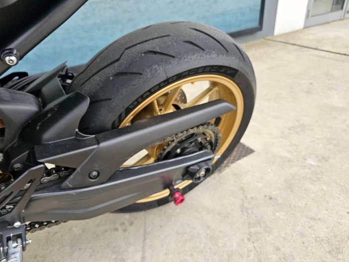 2022 Yamaha YZF-R7LA White