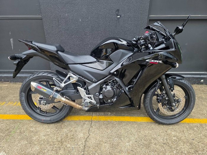 2016 Honda CBR300R BLACK