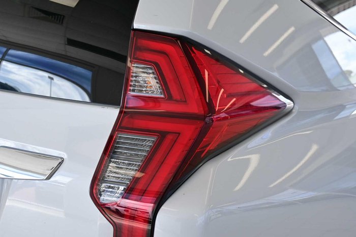 2024 Mitsubishi Pajero Sport GLS