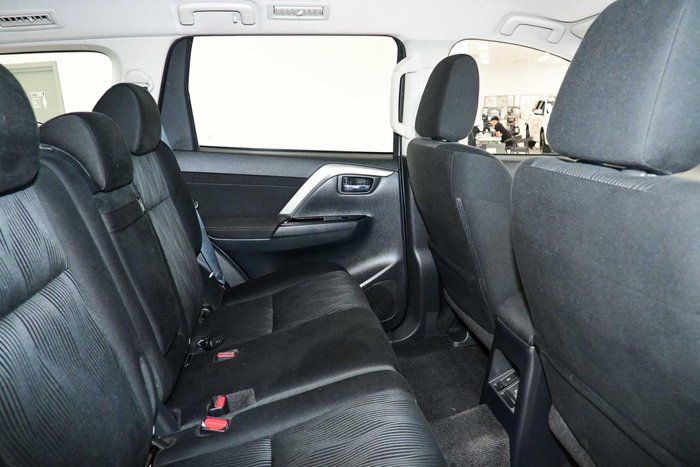 2024 Mitsubishi Pajero Sport GLS