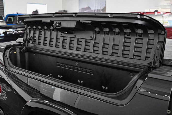2025 RAM 1500 Laramie Sport Hurricane SO RamBox DT MY25 4X4 Dual Range Diamond Black