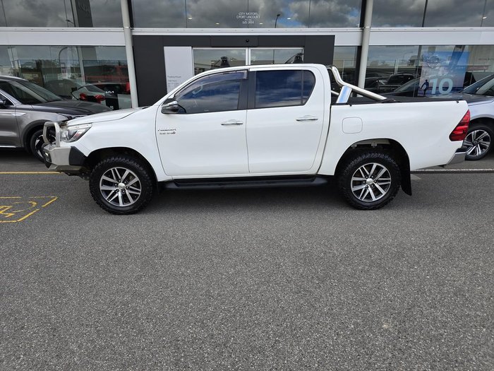 2019 Toyota Hilux SR5