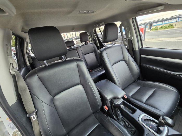 2019 Toyota Hilux SR5