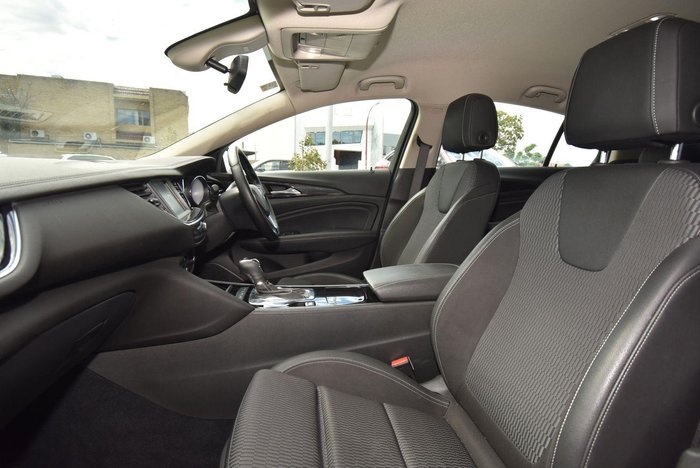 2018 Holden Commodore RS