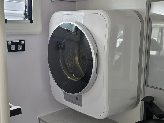 2025 JB Caravans Gator-X Ev 17'10 Fd Cafe