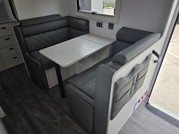 2025 JB Caravans Gator-X Ev 17'10 Fd Cafe