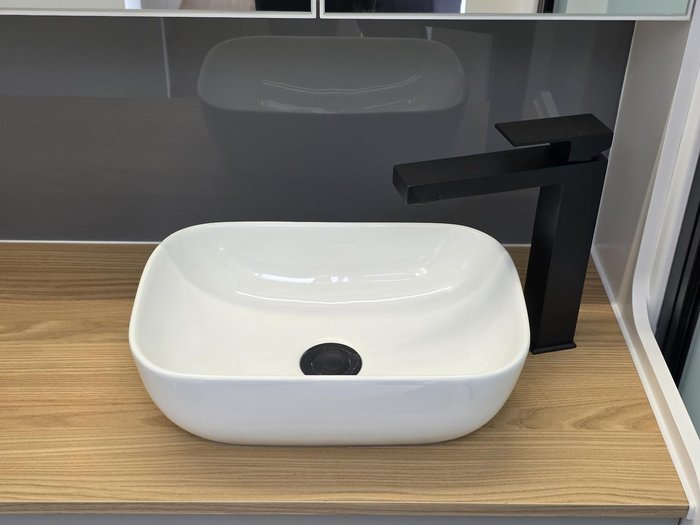 2025 New Age Caravans Manta Ray Mr19er Escape