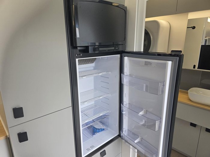 2025 New Age Caravans Manta Ray Mr19er Escape