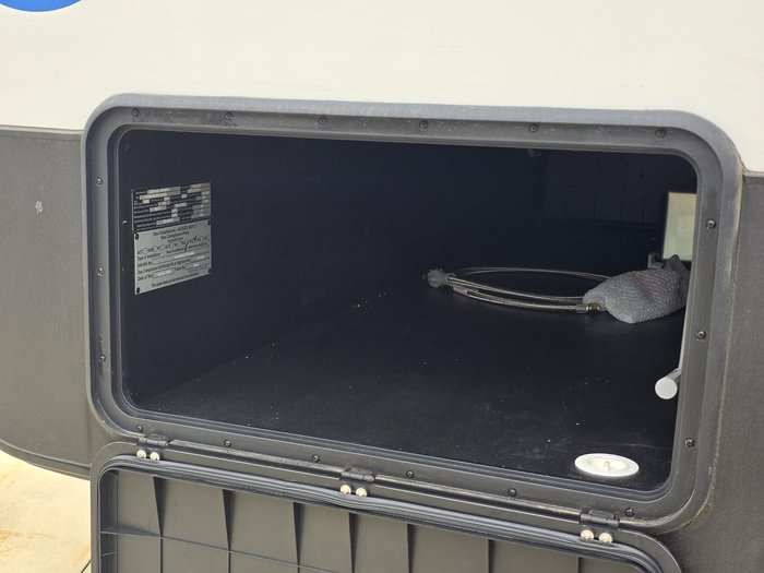 2025 Traveller Destination Track 13